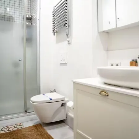 Апартаменты Cozy & Stylish 1br Retreat - Heart Of Galata! #416